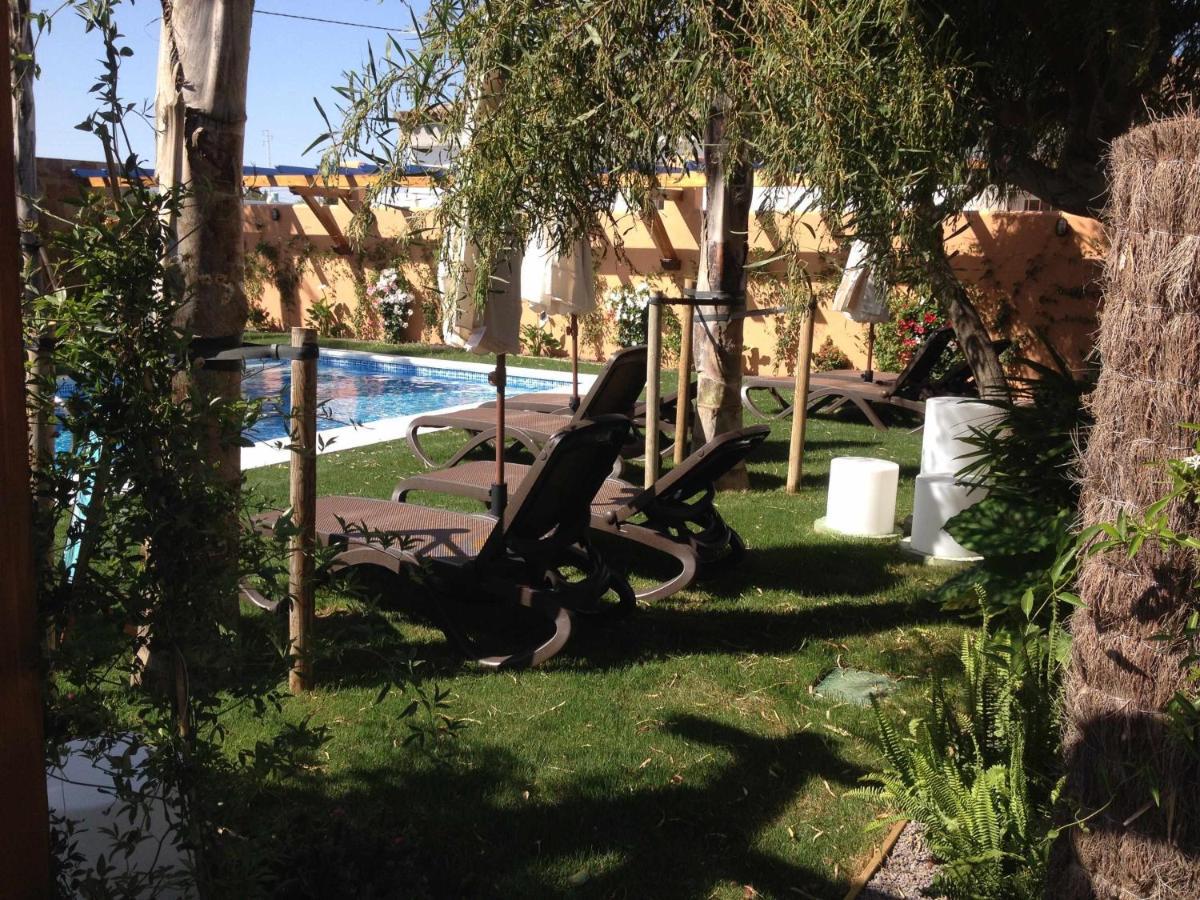 Casa Bungalows Con Jardin Privado Y Piscina Compa Cádiz Eksteriør billede